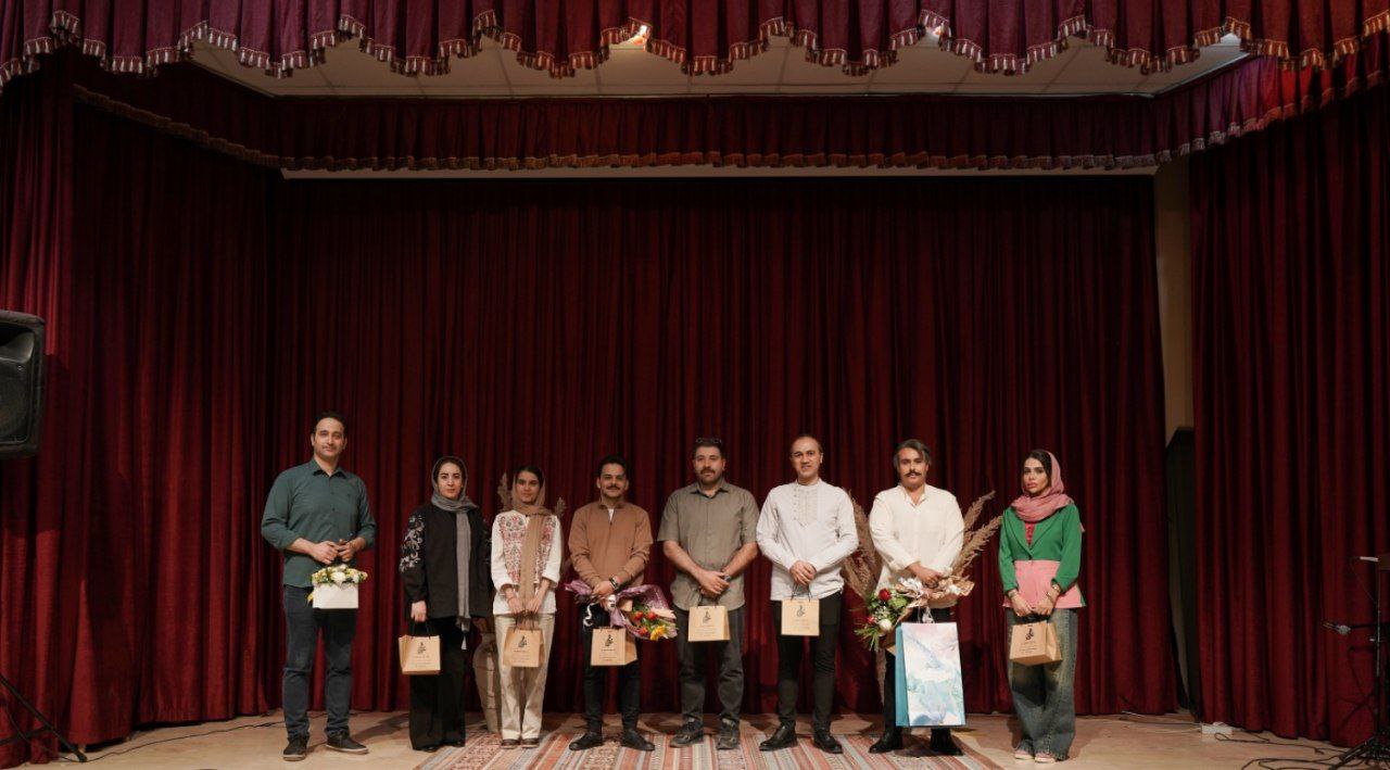 سالن آموزشگاه موسیقی نوا