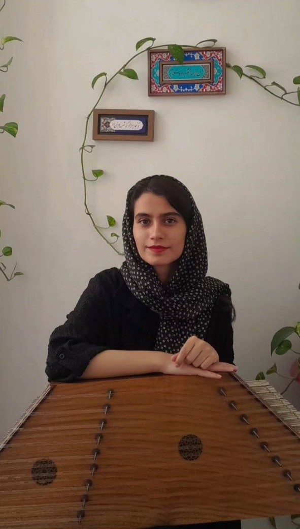 آتنا گودرزی